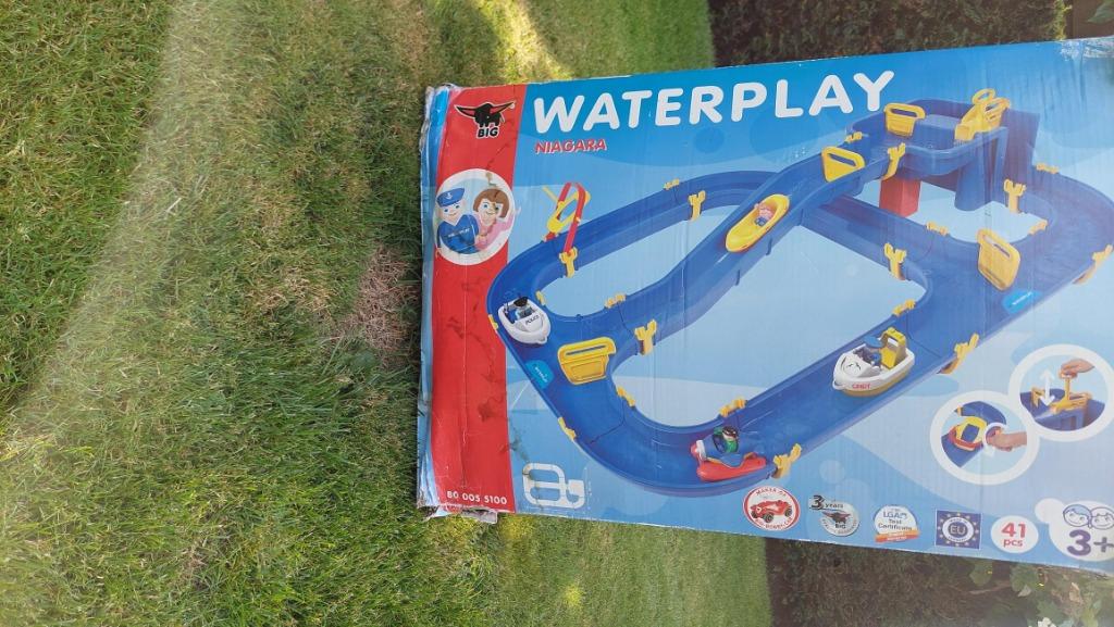 waterspeelgoed waterplay niagara, Ophalen, Zo goed als nieuw