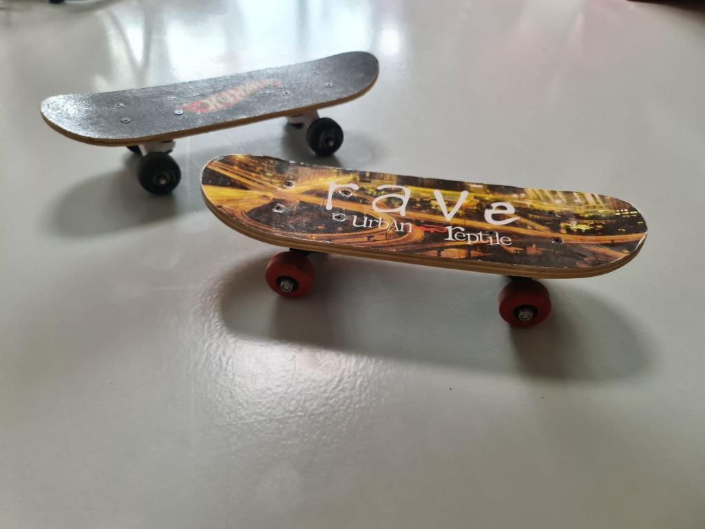 Des mini-planches à roulettes pour le petit skateur qui est, Enlèvement ou Envoi, Utilisé, Skateboard
