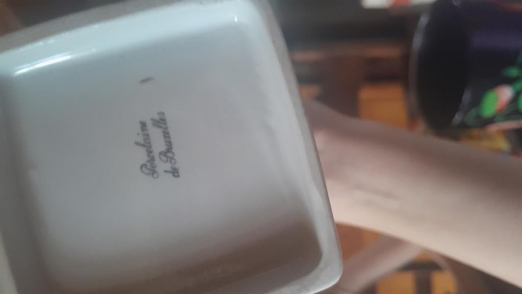 Oude whisky fles gemerkt van Porcelaine  de Bruxelles, Antiek en Kunst, Ophalen