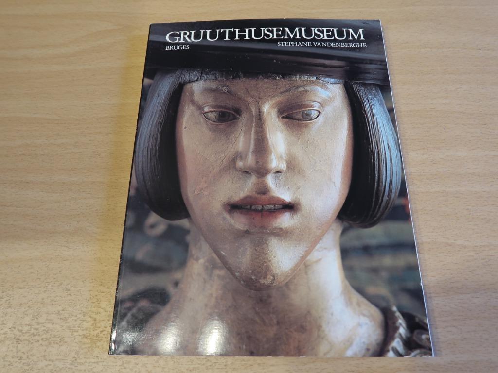Gruuthusemuseum Bruges, Enlèvement