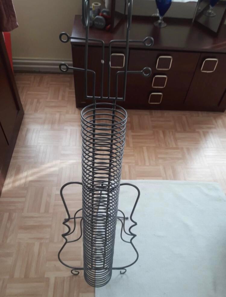 Porte disques en forme de guitare, Comme neuf, Métal, CD, 25 à 75 disques