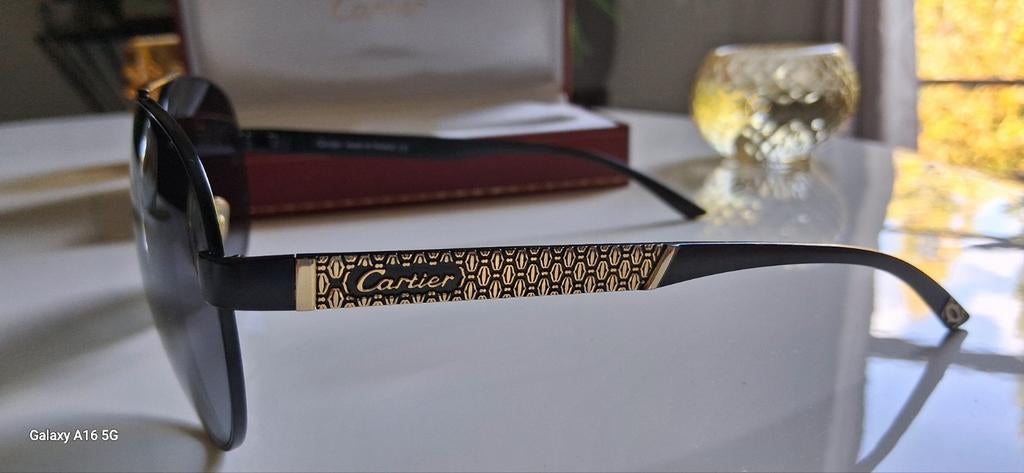 Lunette cartier, Comme neuf