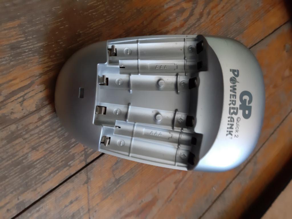 Chargeurs de batterie Memorex et GP, Enlèvement ou Envoi, Comme neuf