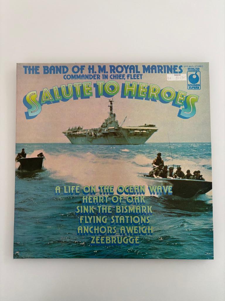 LP Band Of H.M. Royal Marines – Salute To Heroes 1975, Verzamelen, Ophalen of Verzenden, Marine, Overige typen