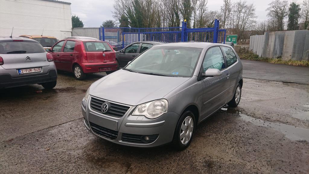 Volkswagen polo 1200cc essence 2008 145000km clim GARANTIE, Autos, Argent ou Gris, Achat, Entreprise, Electronic Stability Program (ESP)