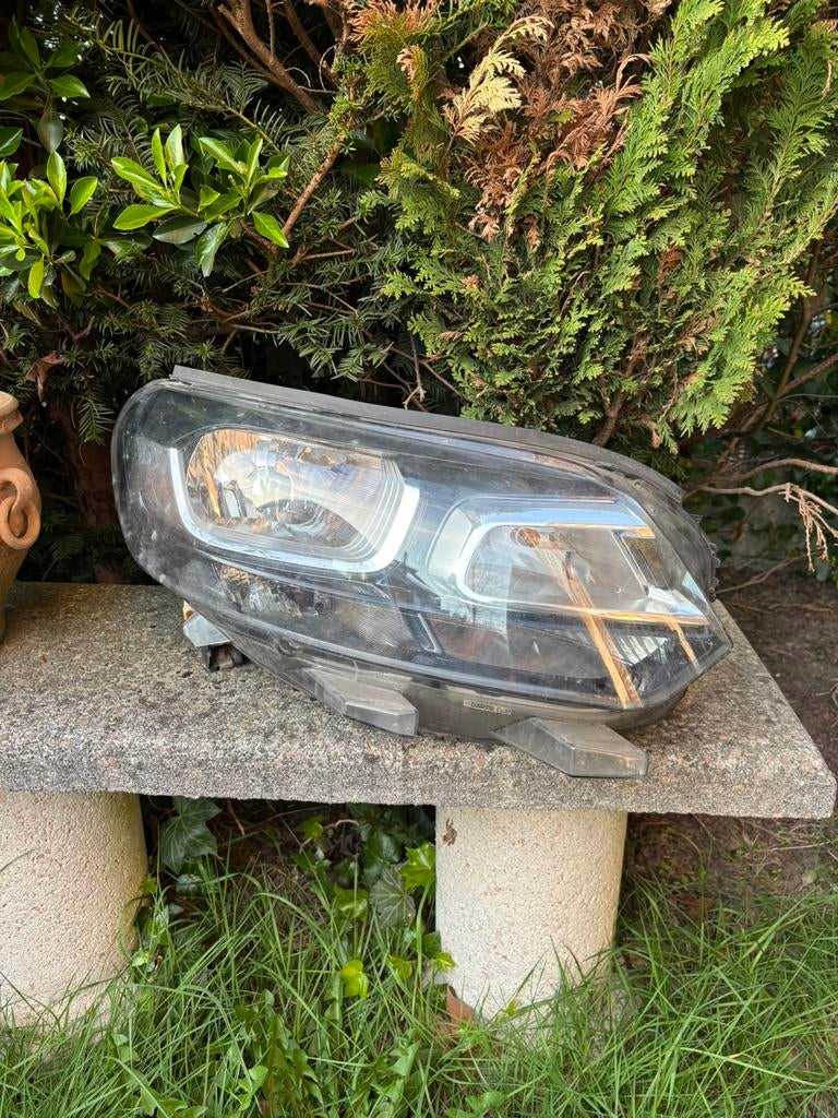 Phare avant droit halogène Citroën Jumpy III année 2016-24, Enlèvement ou Envoi, Utilisé, Opel