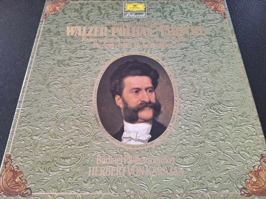 STRAUSS / KARAJAN - Walzer Polkas Märsche Box 2 x Lp's Vinyl, Cd's en Dvd's, Vinyl | Klassiek, Ophalen of Verzenden, Romantiek