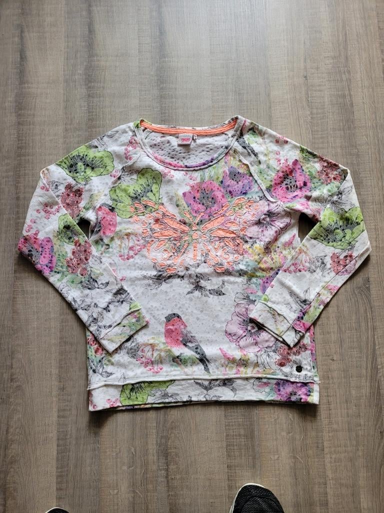 Vingino sweater met bloemenmotief maat 14 jaar, Meisje, Trui of Vest, Ophalen of Verzenden, Zo goed als nieuw