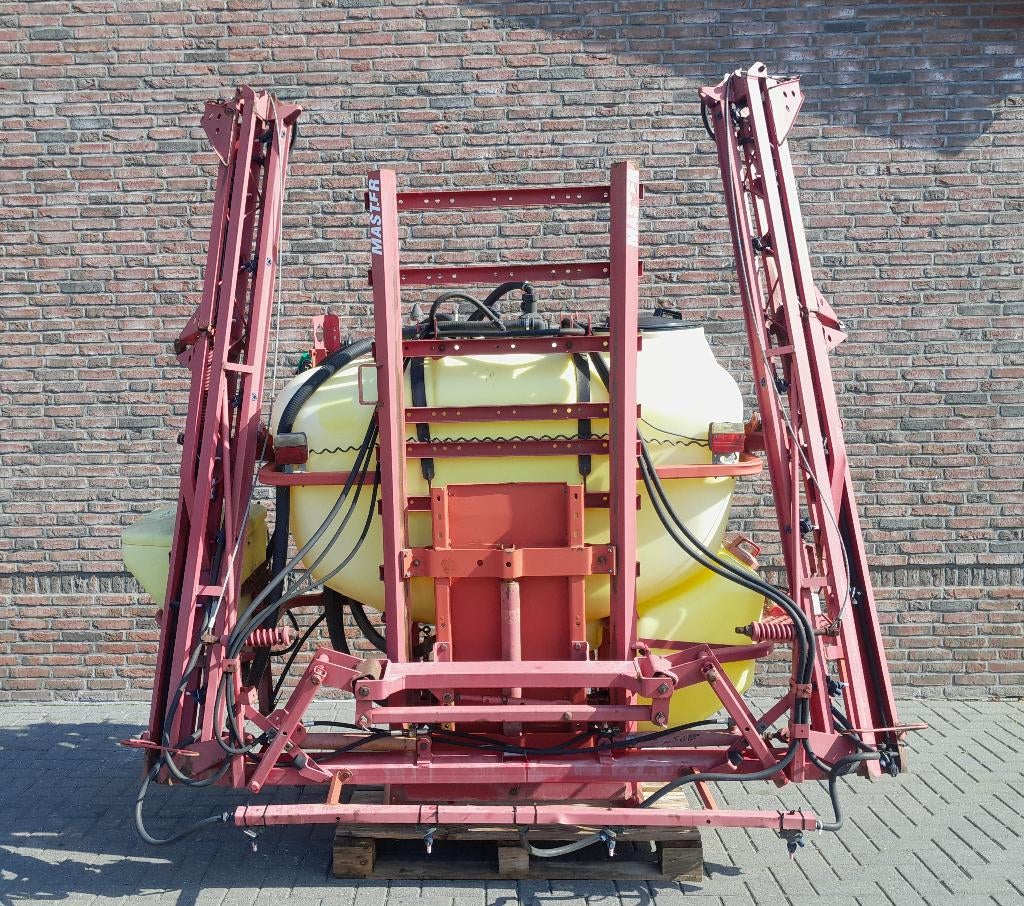Compacte Veldspuit met Hydraulische Sproeibomen, Ophalen, Gebruikt