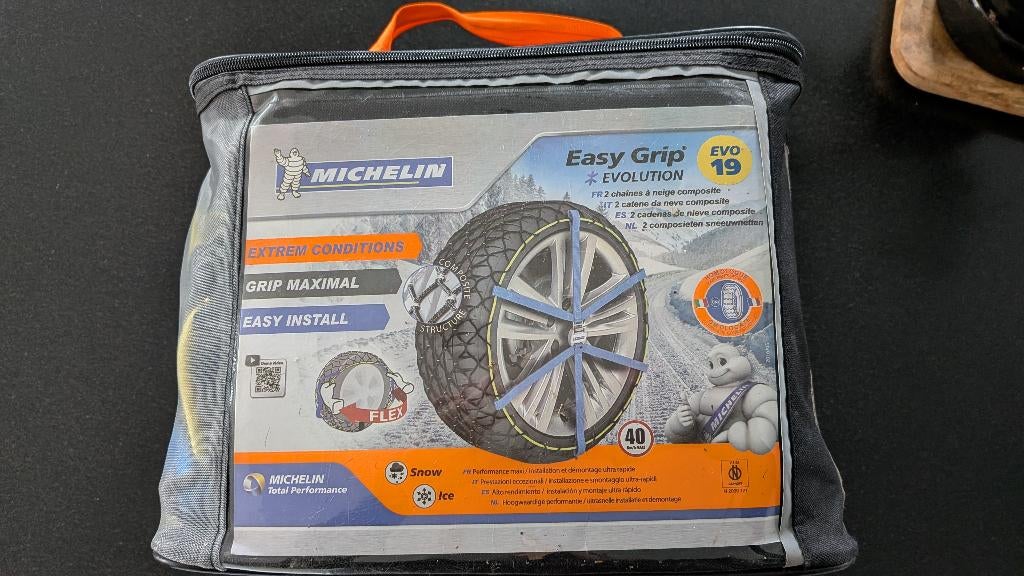 Chaînes à neige Michelin easy grip EVO 19 - montage facile!, Autos : Divers, Chaînes, Enlèvement, Comme neuf