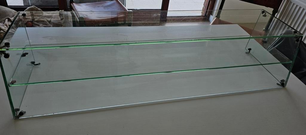 Oude winkel toog vitrine, Ophalen, Zo goed als nieuw