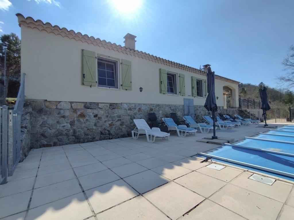 TE HUUR - Villa met airco en verwarmd zwembad in Ardèche, Vakantie, 4 of meer slaapkamers, Ardèche of Auvergne, Wasmachine, 10 personen