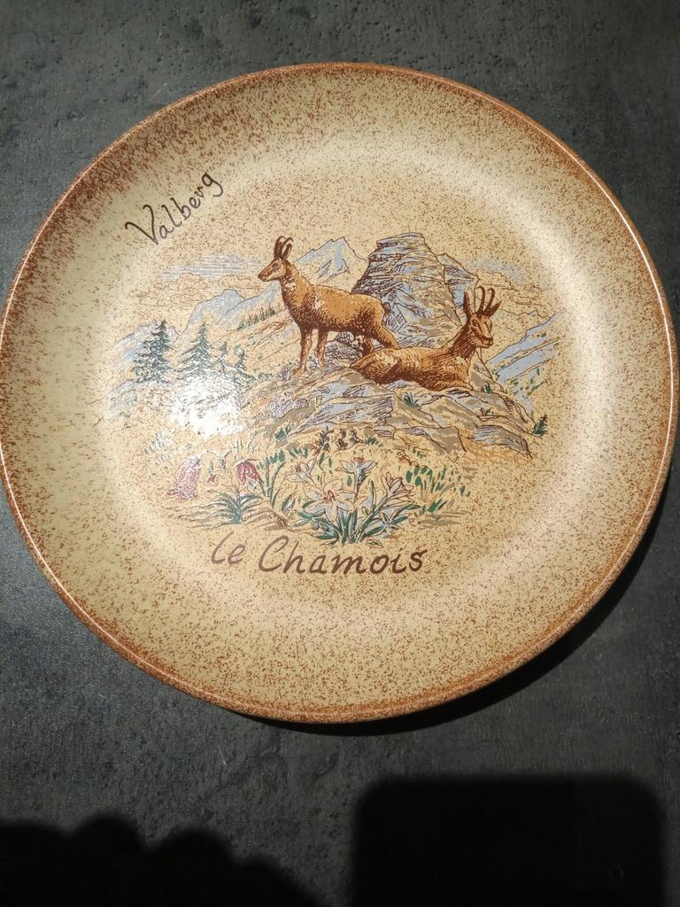 Assiette murale "Valberg" Le Chamois