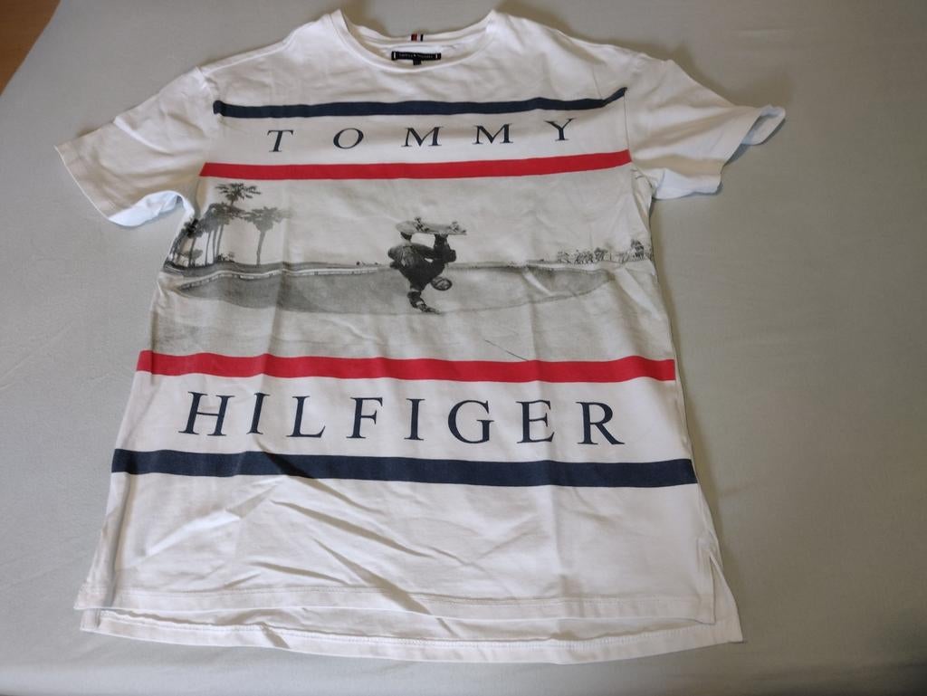 T-shirt Tommy Hilfiger maat 164, Enfants & Bébés, Vêtements enfant | Taille 164, Garçon, Enlèvement ou Envoi, Chemise ou À manches longues