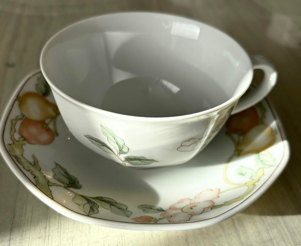 Tasse à thé avec soucoupe  "Fruit Garden" Villeroy & Boch, Collections, Enlèvement ou Envoi, Comme neuf, Porcelaine