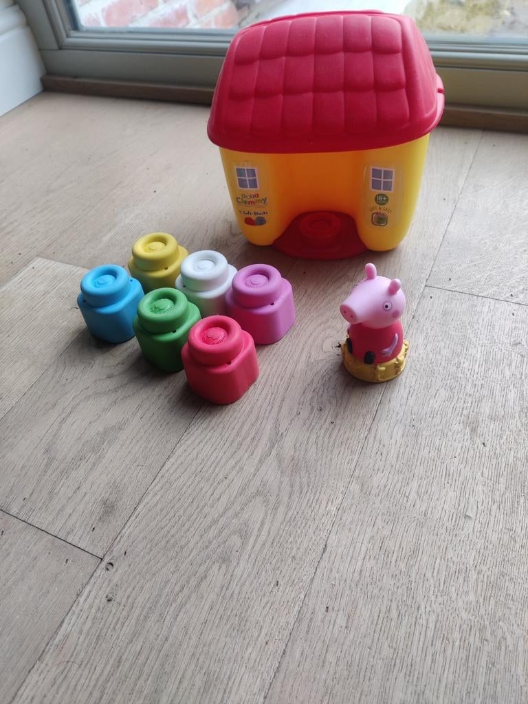 Peppa pig huisje met zachte blokken, Ophalen, Zo goed als nieuw