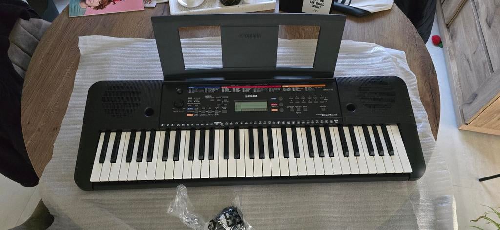 Draagbare keyboard yamaha PSR R263., Enlèvement, Yamaha