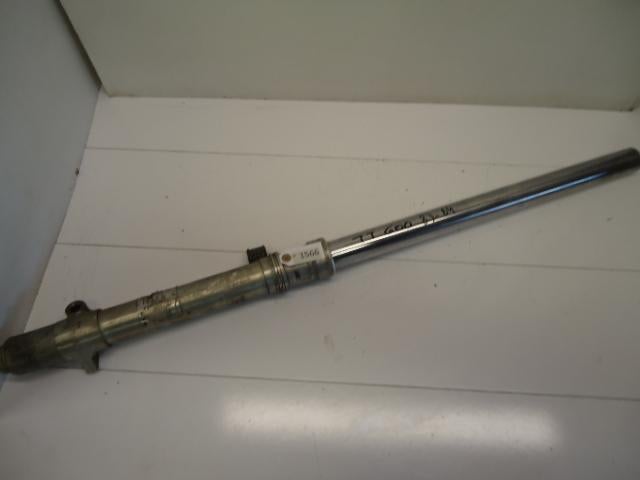 TT600 1983 - 1984 Yamaha Vork D1-33732