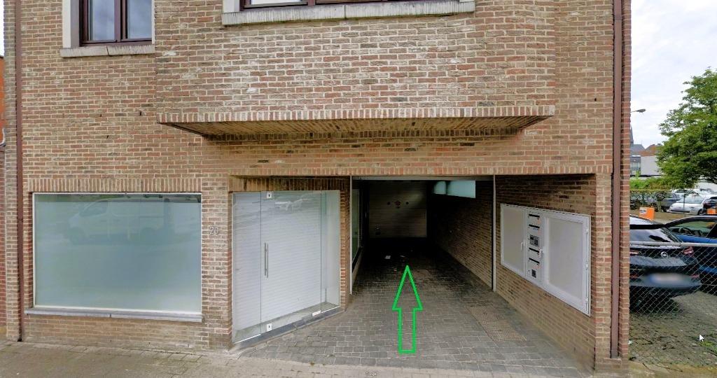 TE HUUR garageplaats 1500 HALLE centrum >auto motor bakfiets