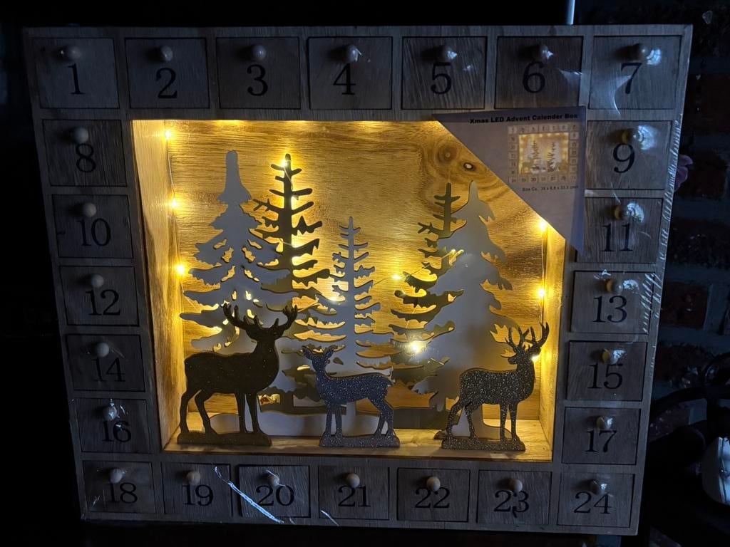 Nieuwe herbruikbare houten  adventskalender 35,5/6/27 cm, Diversen, Ophalen of Verzenden, Nieuw