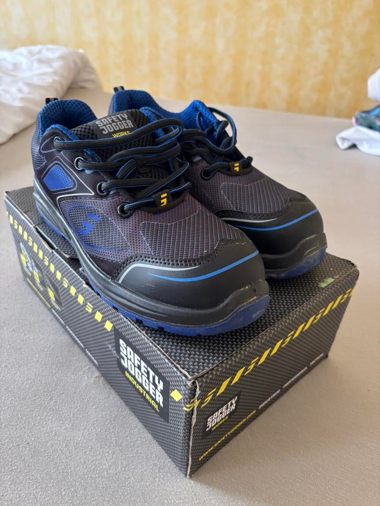 Safety joggers werkschoenen, Ophalen of Verzenden, Zo goed als nieuw