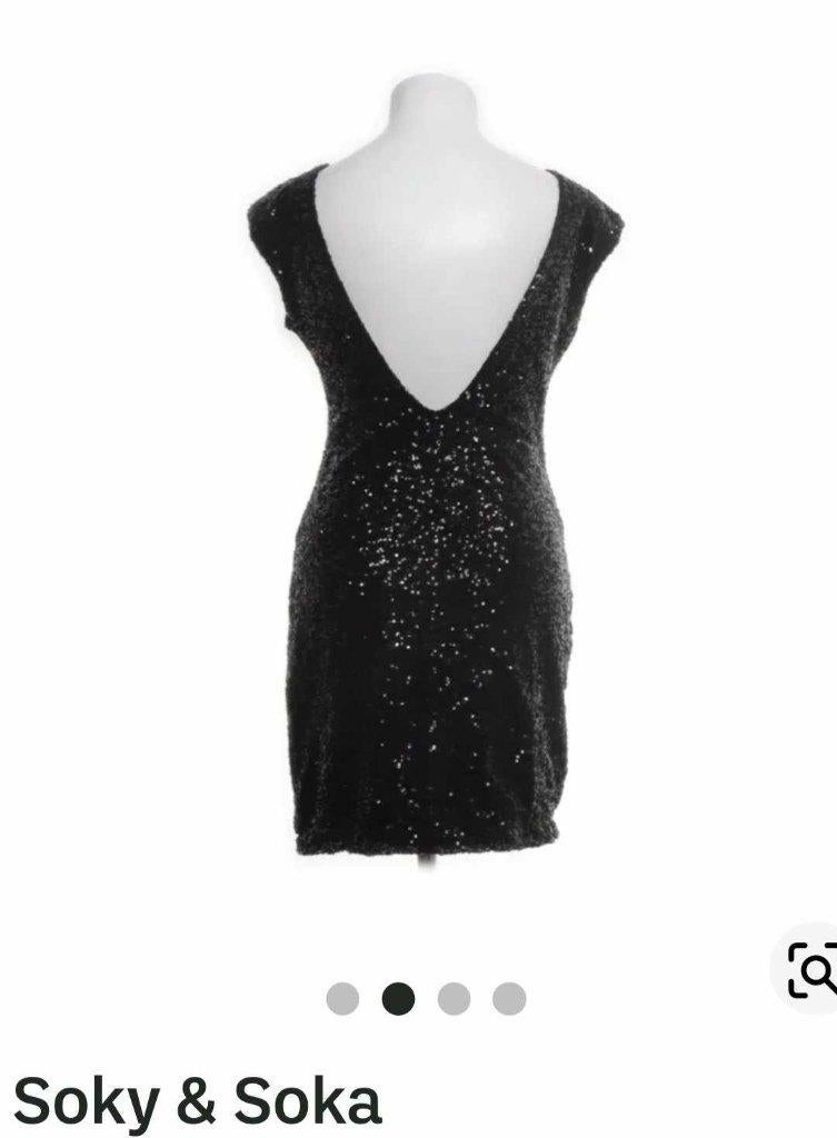 Glitter jurk met open rug, M, Soky & Soka, Kleding | Dames, Maat 38/40 (M), Zwart, Ophalen of Verzenden, Zo goed als nieuw