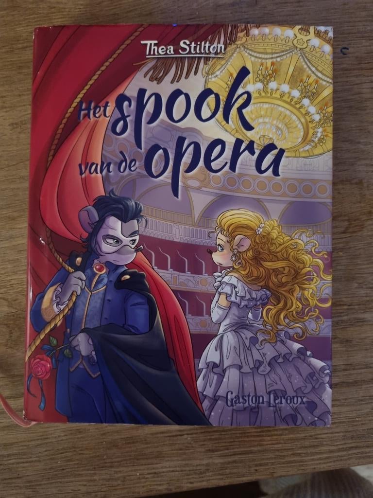 Thea Stilton - Het spook van de opera, Boeken, Ophalen of Verzenden, Zo goed als nieuw, Thea Stilton