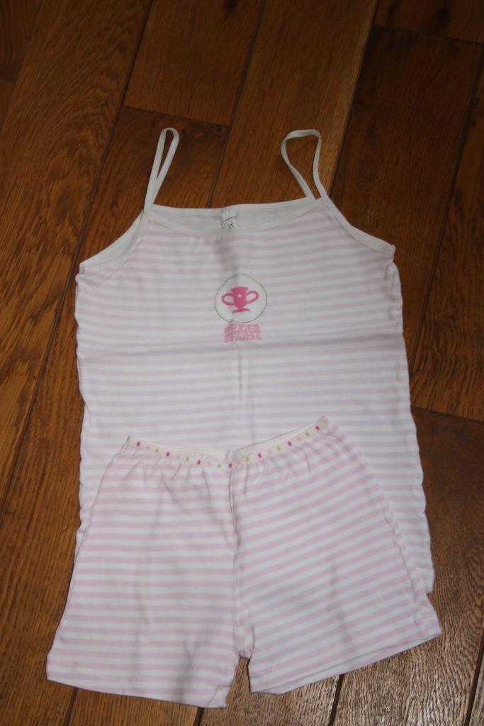 roos gestreept hemdje met onderbroek maat 122-128, Ophalen of Verzenden, Zo goed als nieuw, Meisje, Nacht- of Onderkleding
