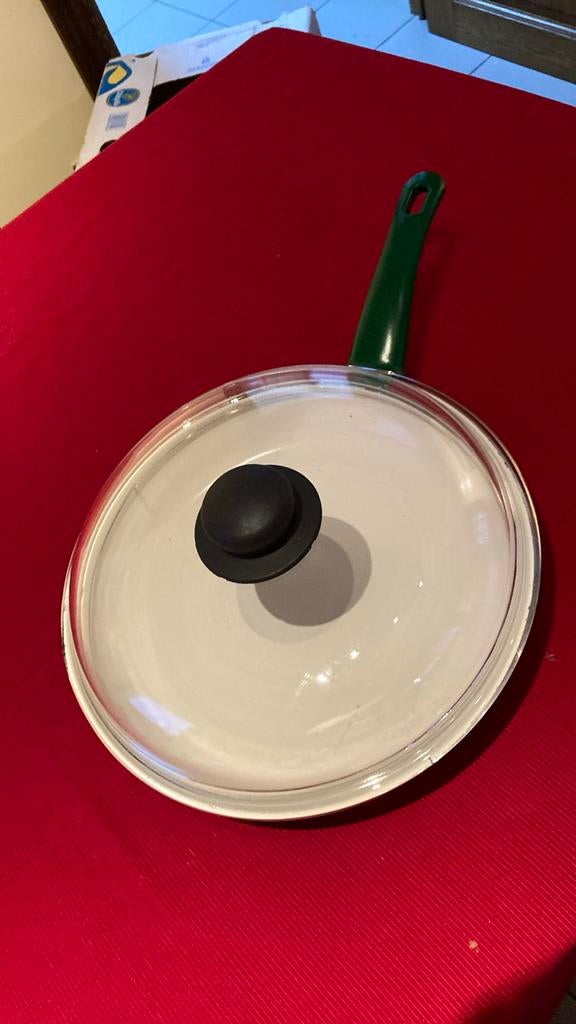 Nieuwe braadpan met glazen deksel, Ophalen, Nieuw, Gietijzer