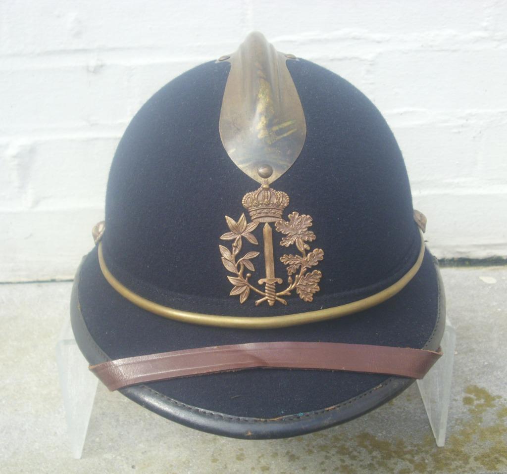 Casque de police type Adrian état irréprochable, Envoi, Autres, Casque ou Béret