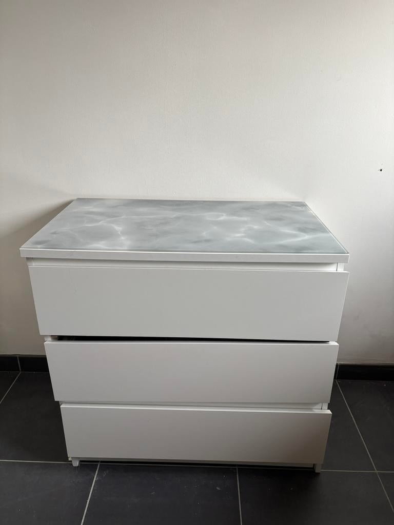 Malm kast incl 3 verschillende glasplaten, Ophalen, Gebruikt