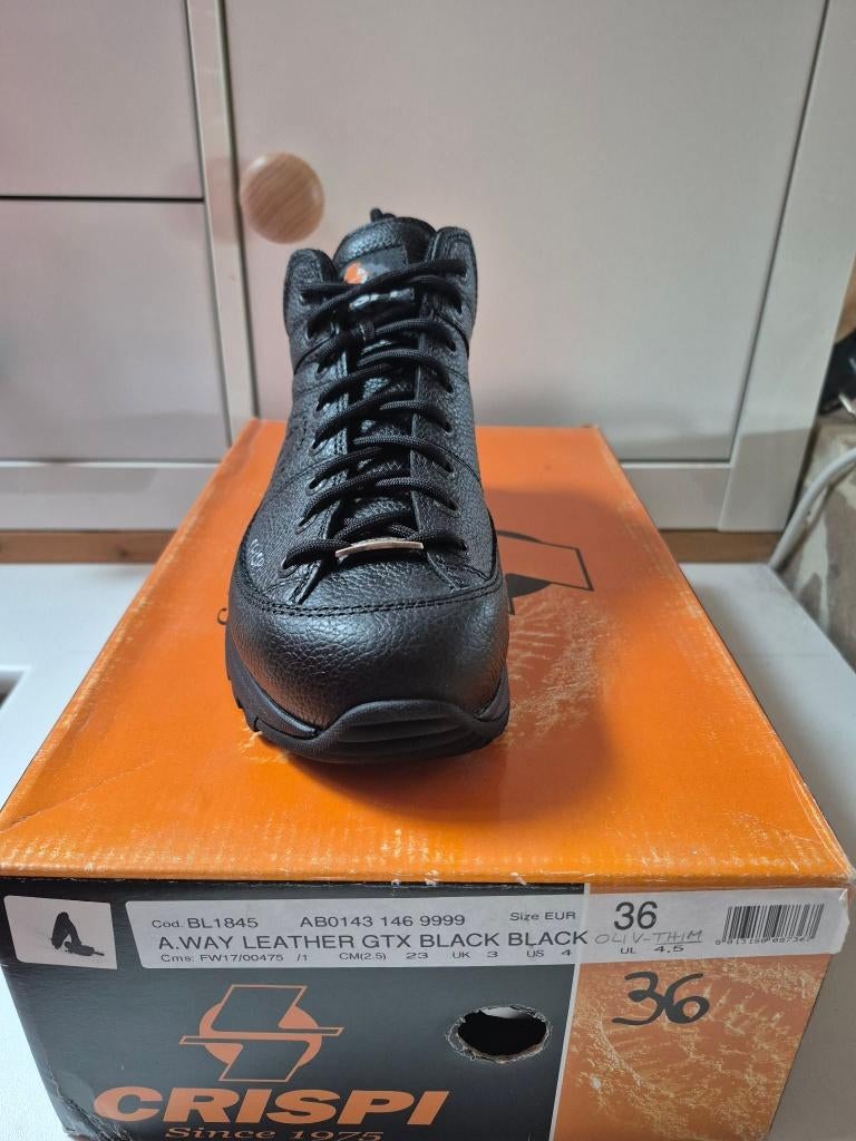 Chaussures Crispi AWAY Leather GTX Black Black neuves p36, Vêtements | Femmes, Chaussures, Neuf, Boots et Botinnes, Noir, Enlèvement ou Envoi