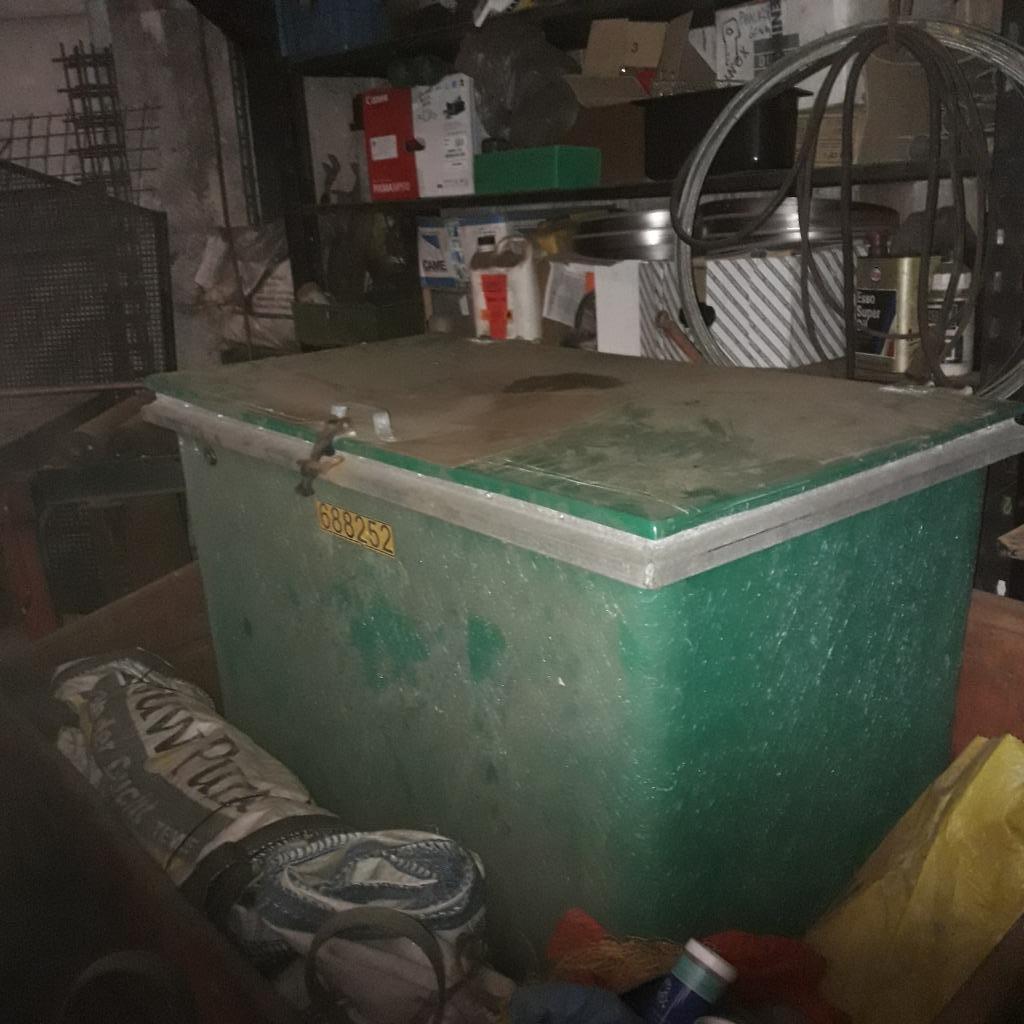 Bewaarbox voor diereneten, Ophalen, Gebruikt