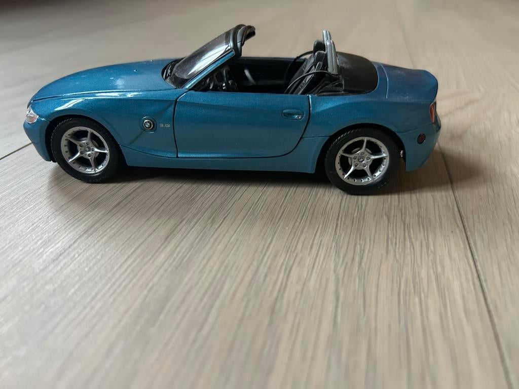 Modelauto BMW Z4 - Welly - 1:24 - Uitstekende staat, Ophalen of Verzenden, Zo goed als nieuw, Auto, Welly