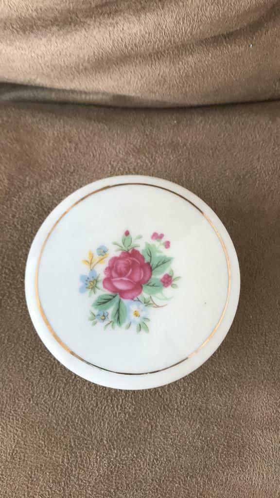 Petite boîte 7 cm diamètre porcelaine