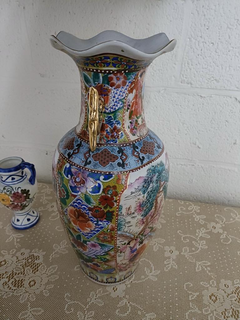 Un magnifique vase chinois, un bel exemple de tradition, Enlèvement