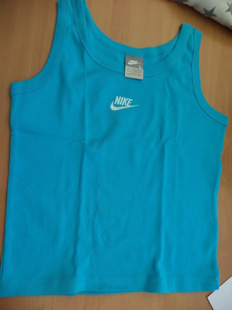 nouveau haut NIKE en taille 152-158, Neuf, NIKE, Enlèvement ou Envoi, Vêtements de sport ou Maillots de bain