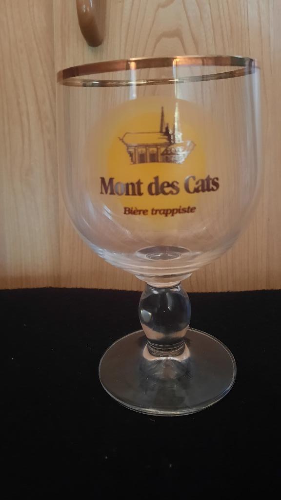 glas MONT DES CATS - Bière trappiste - gebrouwen in CHIMAY, Enlèvement ou Envoi, Verre à bière