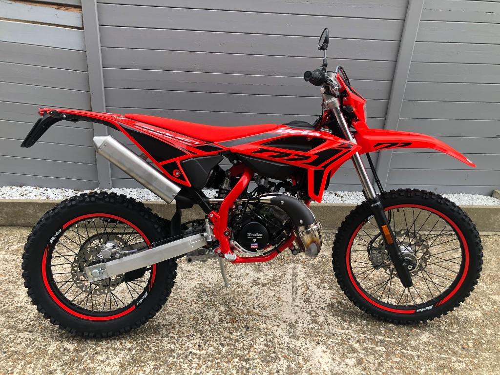 Beta RR50 Enduro Sport, Fietsen en Brommers, Brommers | Overige merken, Ophalen, 6 versnellingen, Nieuw, Klasse B (45 km/u)
