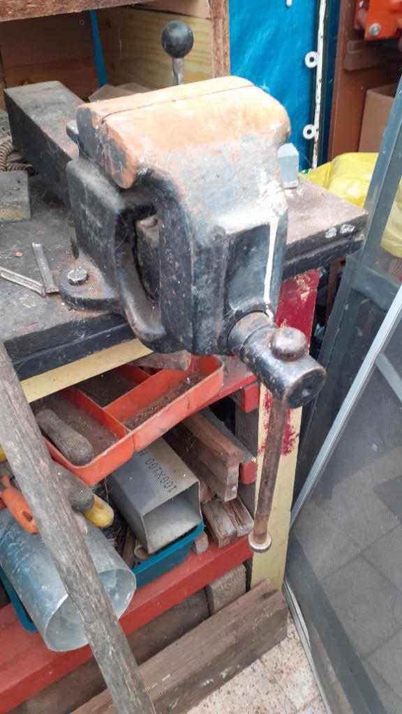 Etau  pour établi, Bricolage & Construction, Enlèvement, Utilisé, Moins de 70 cm, Étau