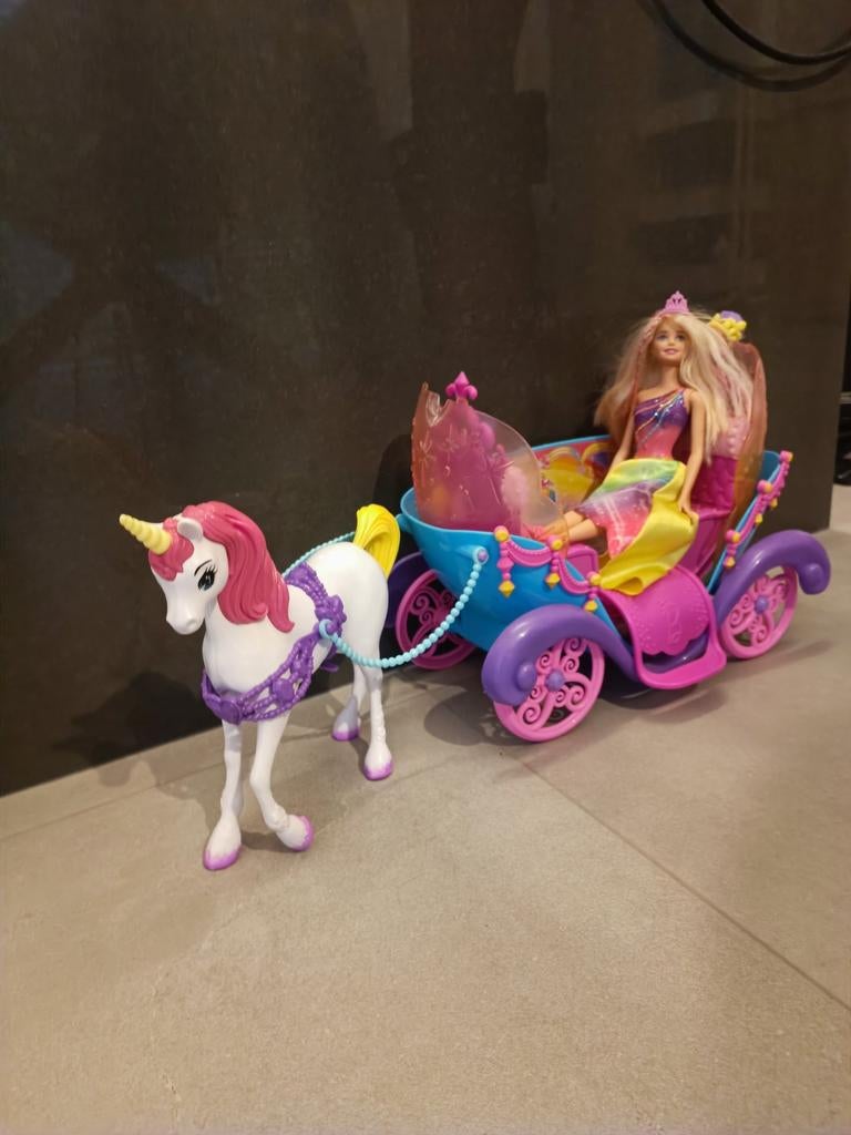 Barbie prinses met koets en eenhoorn (complete set), Ophalen, Zo goed als nieuw, Barbie