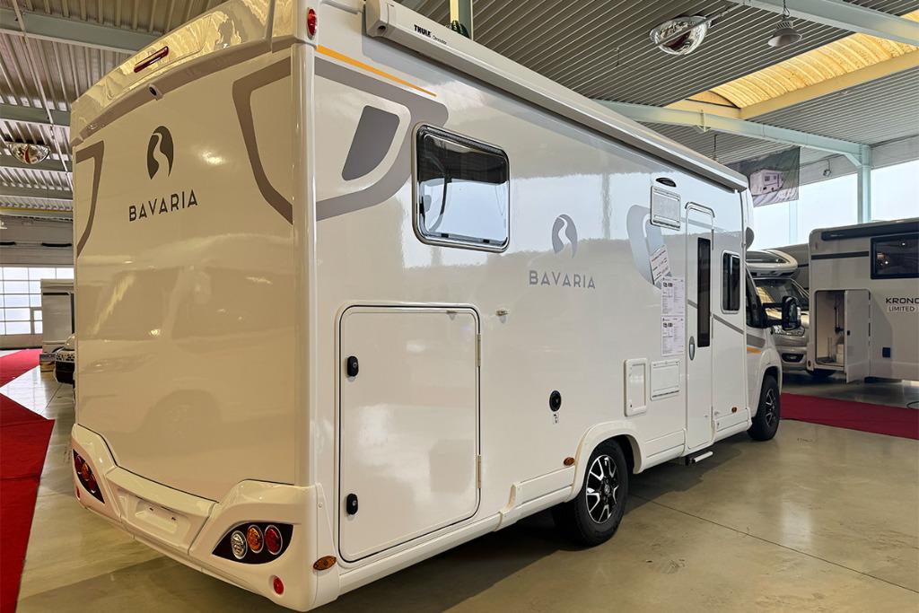 Bavaria T 746 FGJ, Caravanes & Camping, Jusqu'à 4, Siège standard, Boîte manuelle, Auvent