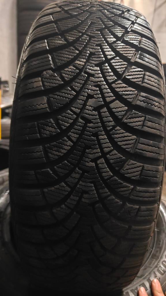 205/55r16 Goodyear 45€ per stuk met montage en balanceren, Ophalen