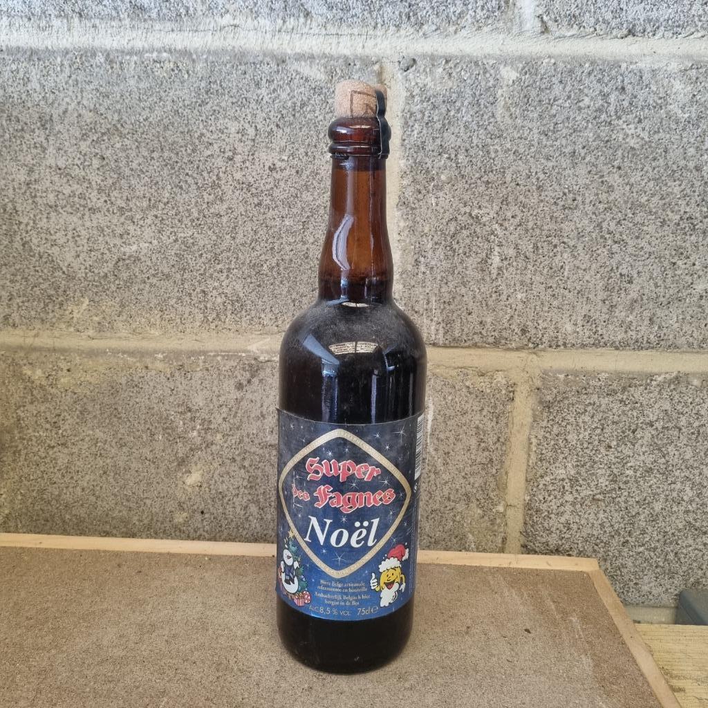 Bouteille de bière Super des Fagnes Noël (modèle 1), Collections, Marques de bière, Enlèvement ou Envoi, Utilisé, Bouteille(s)