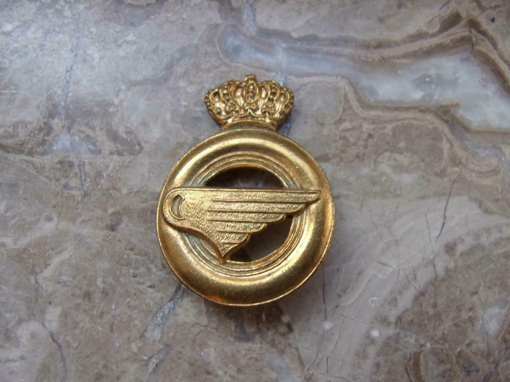 4 Insignes militaires    BELGES           RASC, Ophalen of Verzenden, Landmacht, Embleem of Badge