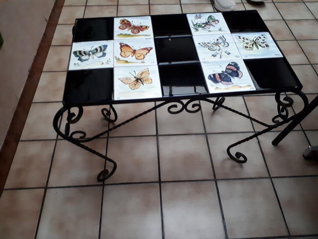 Mooi smeedwerk bijzettafeltje met ingelegde tegeltjes, Ophalen, Zo goed als nieuw
