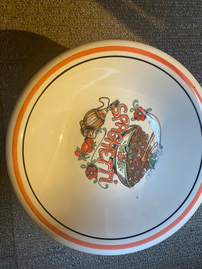 Spaghetti servies, Huis en Inrichting, Ophalen, Zo goed als nieuw, Aardewerk, Compleet servies