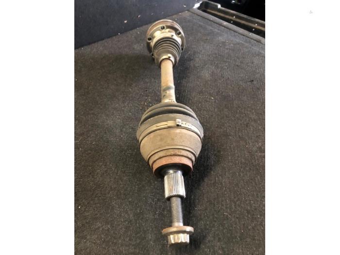 Arbre de transmission avant gauche d'un Volkswagen Tiguan, Enlèvement ou Envoi, 3 mois de garantie, Utilisé, Volkswagen