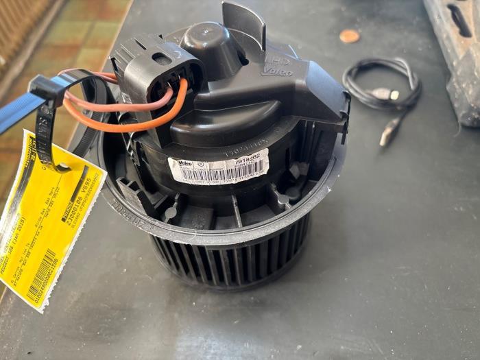 Moteur de ventilation chauffage d'un Peugeot 108, Enlèvement ou Envoi, 3 mois de garantie, Utilisé, Peugeot