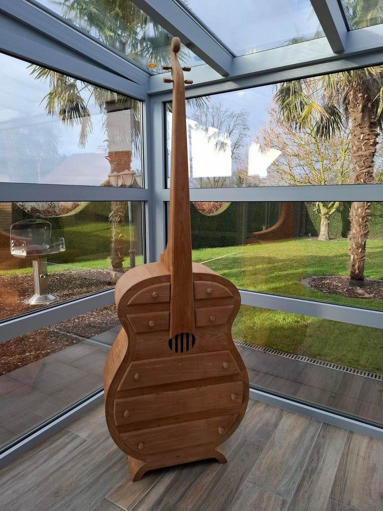 Guitare basse, Enlèvement